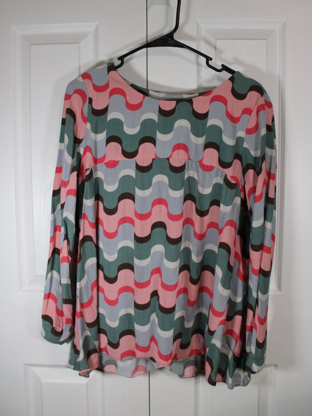 Boden Long Sleeve Scoop Neck Retro Wavy Geometric Print Top